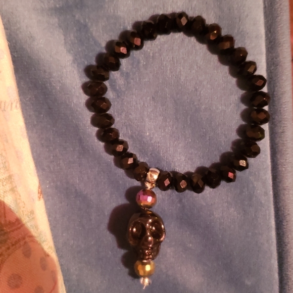 Skull Bracelet and Rings - Picture 1 of 4